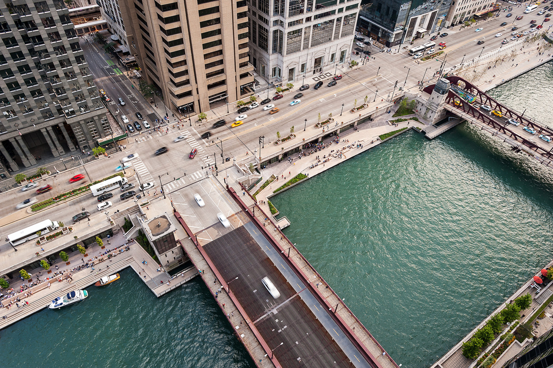 Image of chicago riverwalk from overhead