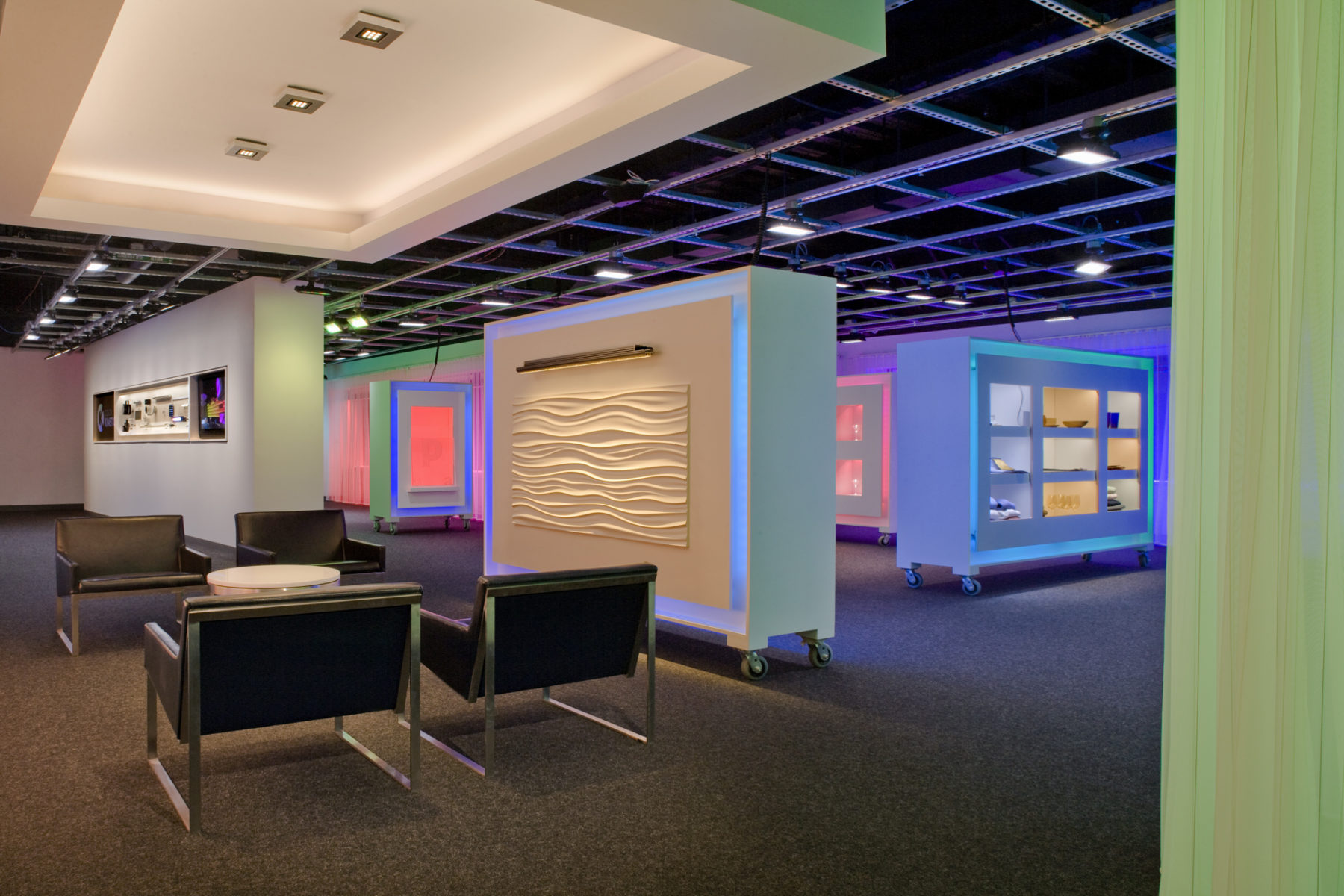 Philips Solid State Lighting Solutions Sasaki Philips Solid State Lighting Solutions