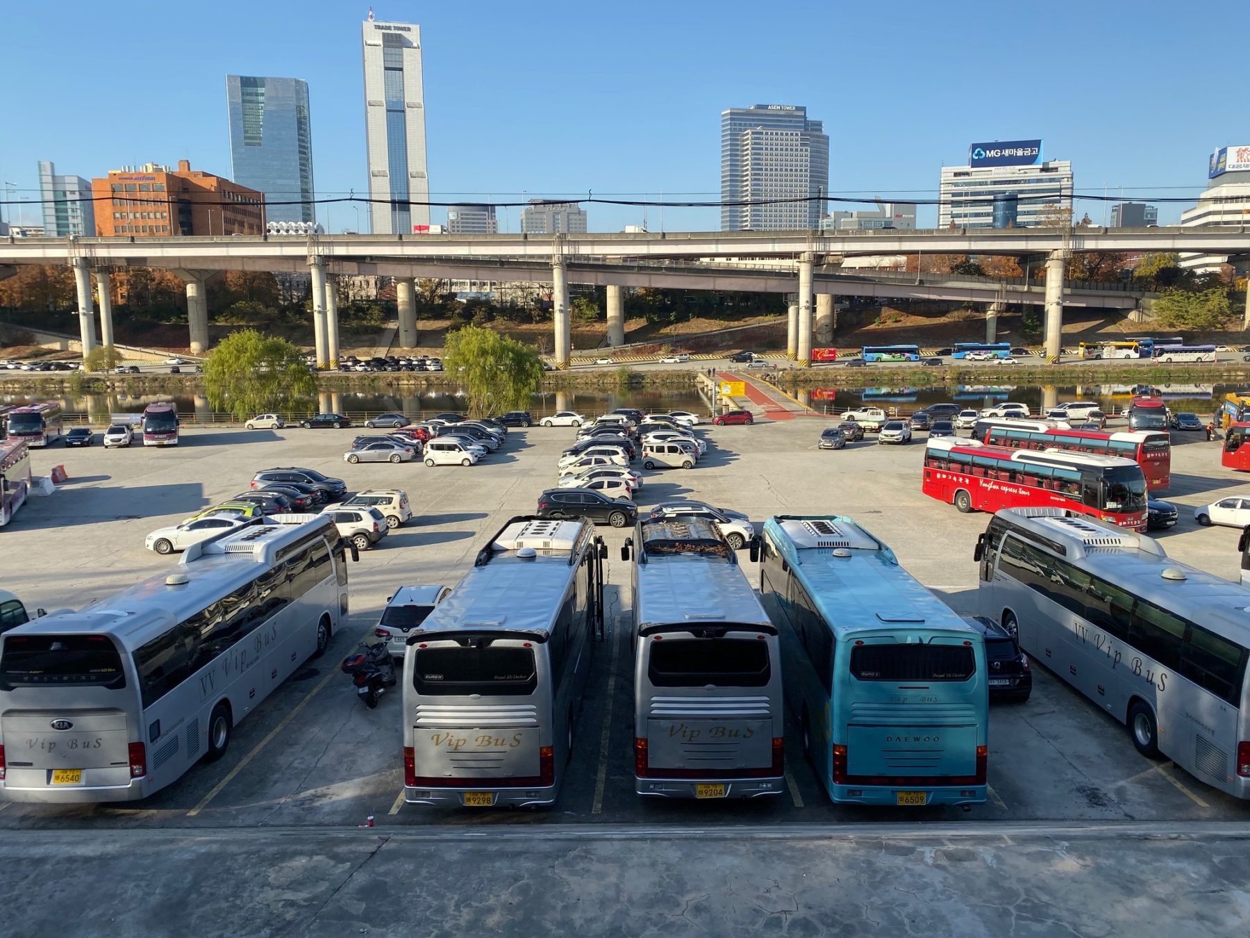 parking lot in front of waterfront