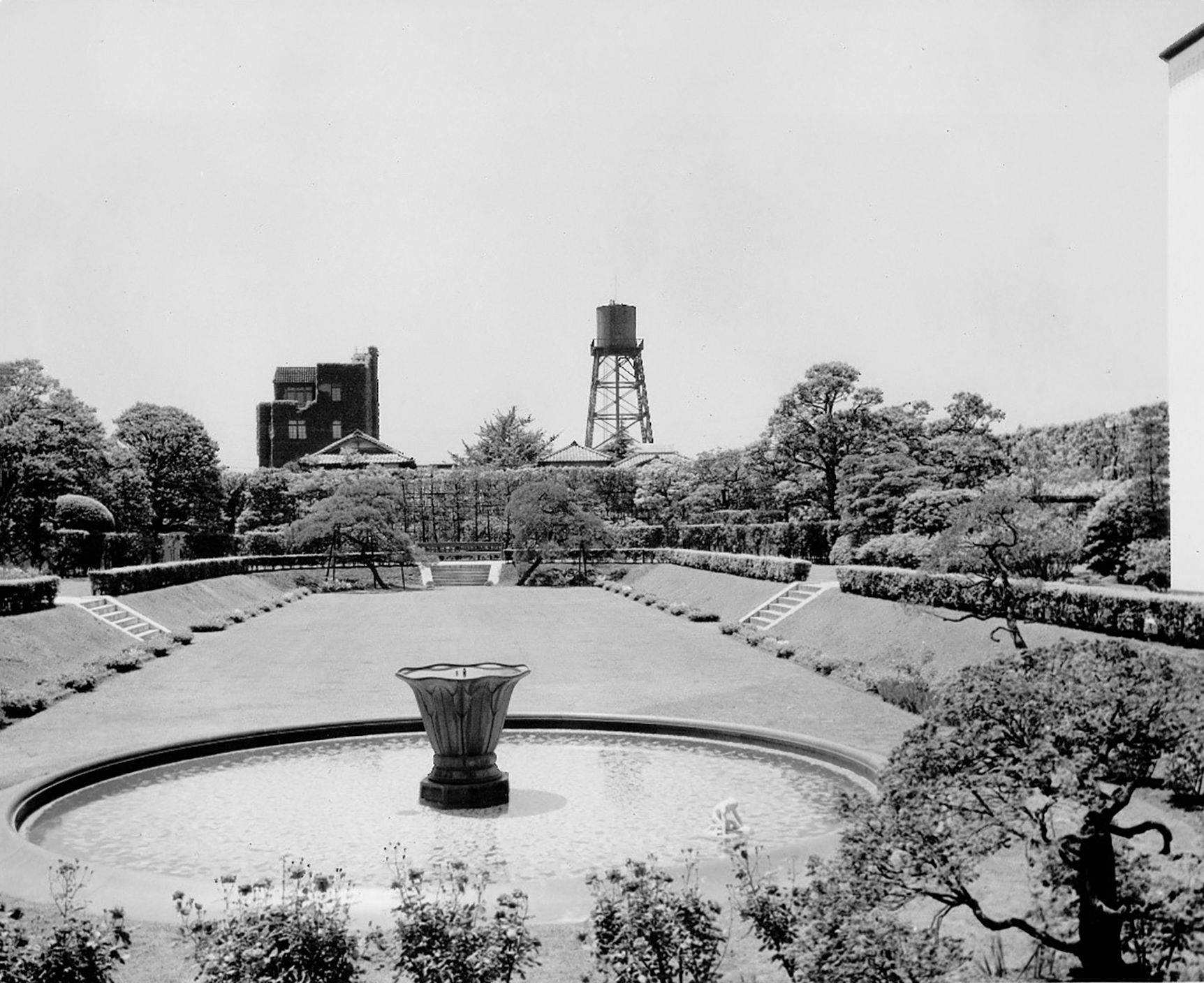 tokyo embassy garden