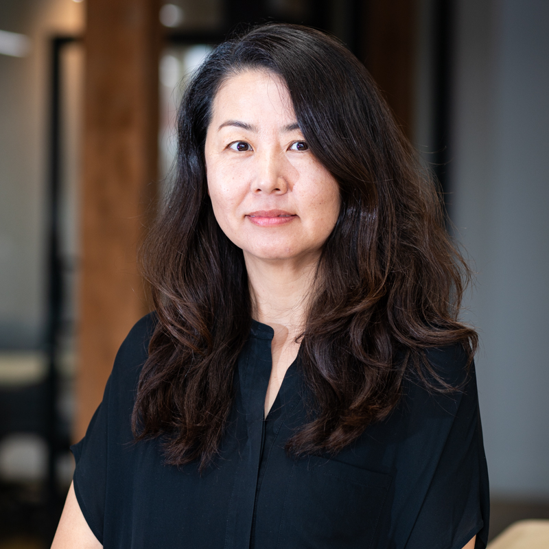 Portrait headshot of Shuang